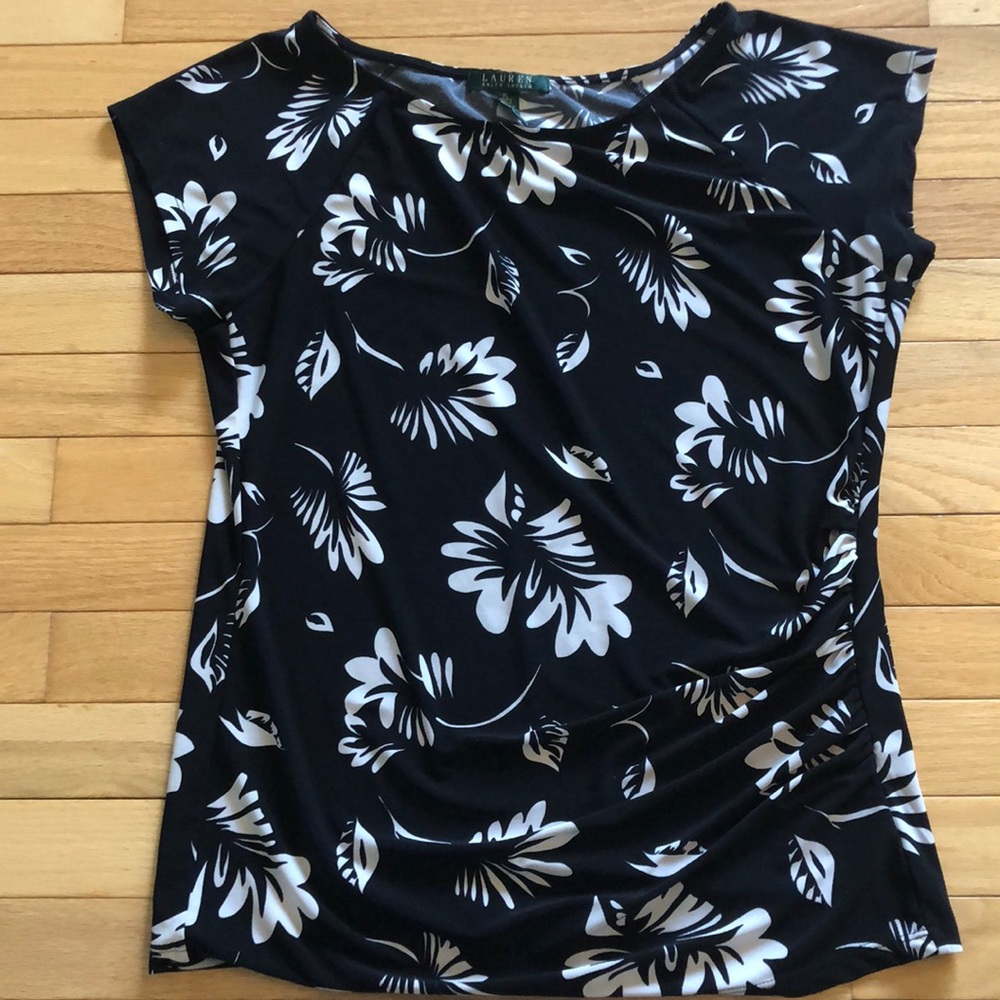 Black and white floral pattern top
